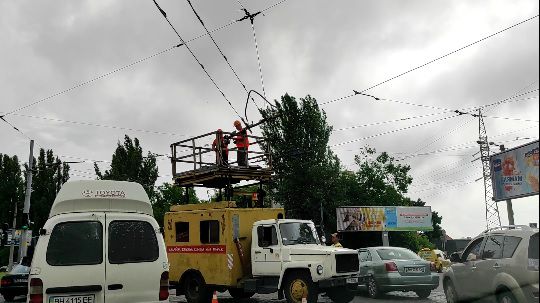 Обрыв контактной сети на Толбухина: остановились троллейбусы и трамваи