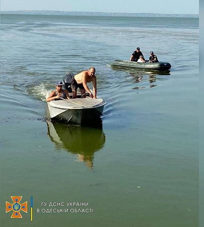 В Одесской области подростка на надувном матрасе отнесло на километр от берега