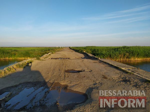 Килийская громада: аварийный мост над каналом Кофа начал проваливаться (фотофакт)