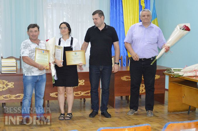 В Килии впервые наградили выпускников-медалистов стипендиями из городского бюджета