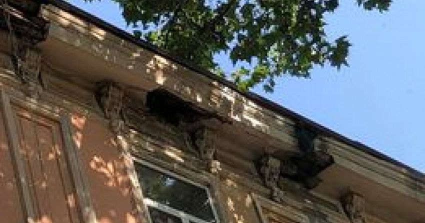 В Одессе обрушился карниз исторического здания