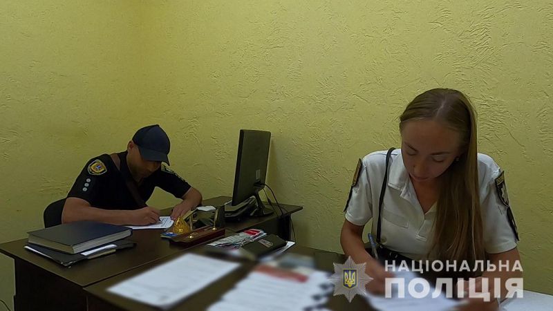 Промышлял закладками наркотиков: юного измаильчанина задержали в одесской Аркадии