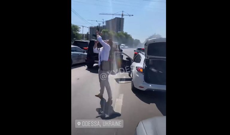 Под Одессой со стрельбой из автомата праздновали чеченскую свадьбу: полиция вмешалась