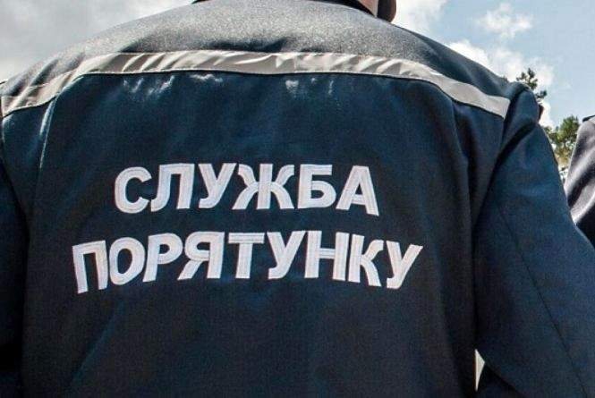 Зачинився за броньованими дверима: в Одеській області визволили з квартири переляканого дворічного хлопчика