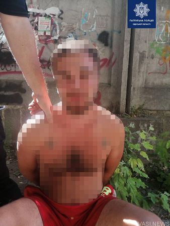 На Таирова гость убил хозяина квартиры и порезал квартиранта