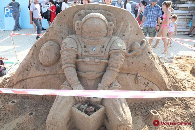В Одессе прошел пятый фестиваль скульптур из песка Sand Fest (фото)