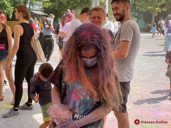 Праздник всех цветов радуги: в парке Шевченко состоялся зажигательный ColorFest-2021 (фото, видео)