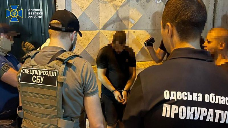 В Одесі затримали рекетирів, які протягом року «вибивали» гроші з бізнесменів – СБУ