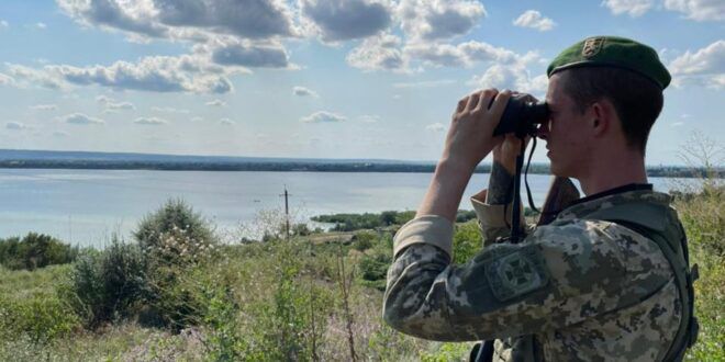 В Одесской области пограничники организовали спасение рыбака, ставшего жертвой стихии