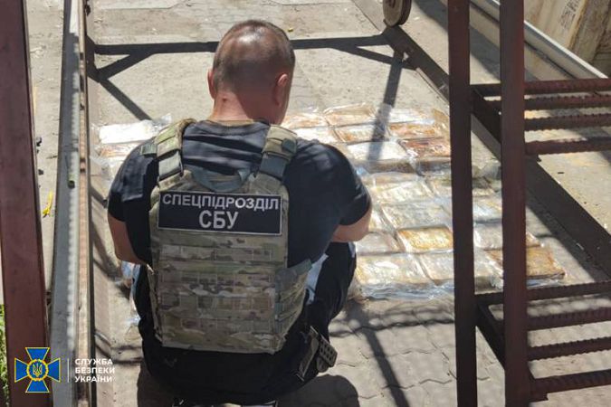 Контрабанда кокаїну на 10 мільйонів доларів: СБУ заблокувала партію наркотиків до ЄС (Відео)