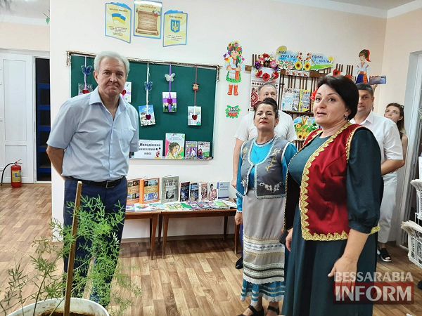 Турецкий подарок бессарабским гагаузам: Котловина похвастала роскошным ДК перед губернатором Одесской области