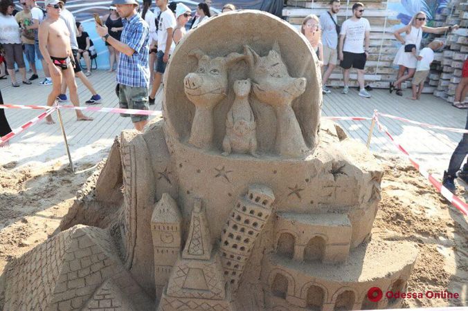 В Одессе прошел пятый фестиваль скульптур из песка Sand Fest (фото)