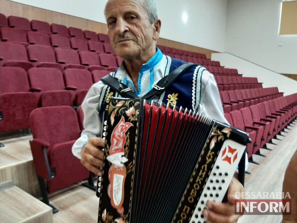 Турецкий подарок бессарабским гагаузам: Котловина похвастала роскошным ДК перед губернатором Одесской области