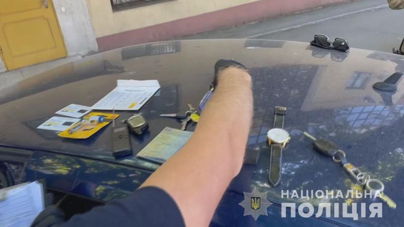 В Одессе задержали банду россиян — воровали из элитных автомобилей: фото и видео