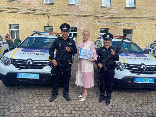 Поліцейські офіцери кращої сільської ОТГ Одещини отримали в Києві службовий автомобіль
