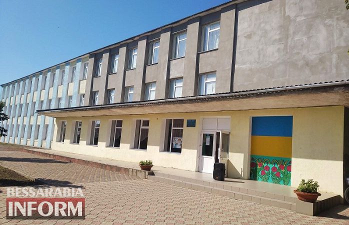 В Маразлиевской ОТГ школьники массово хотят перевестись из одной школы в другую, но их не на чем туда возить