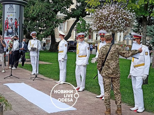 “Я радий, що ми зберігаємо цей дух Одеси”: історія митців, чиї імена з’явилися на Алеї зірок