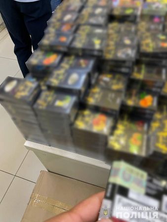 Продавали безакцизний товар: в Одесі виявили три магазини з контрабандою
