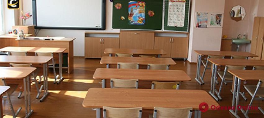 ГСЧС через суд хочет закрыть несколько одесских школ, а в мэрии требуют тщательнее проверять ТЦ
