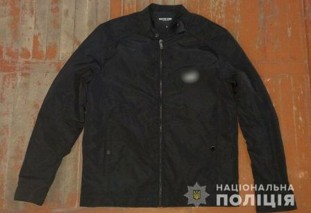 Мужчина похитил куртку из магазина в Одесской области