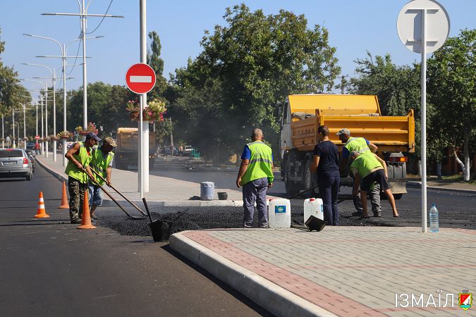 В Измаиле из-за капремонта дороги временно ограничено движение транспорта на выезде в сторону Одессы