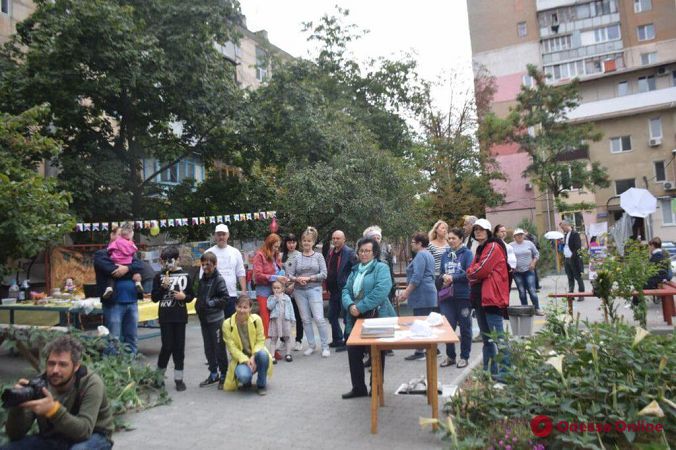 Фестиваль одесских дворов и тайный рецепт настоящей ухи (фоторепортаж)