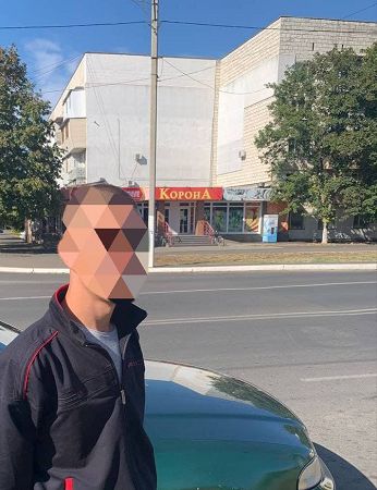В Измаиле патрульные оперативно задержали мужчину на иномарке, укравшего у девушки сумку с деньгами
