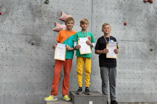 Юные скалолазы из Одессы завоевали медали на всеукраинских соревнованиях