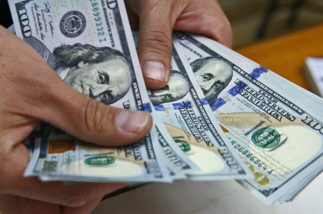 Требовал почти 1000 долларов: в Одесской области пограничника задержали на взятке
