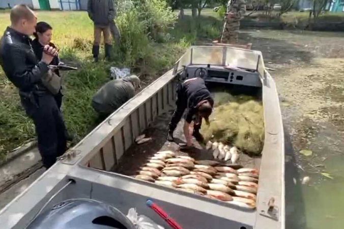 Выловили центнер рыбы: на Днестровском лимане промышляли браконьеры (ФОТО, ВИДЕО)