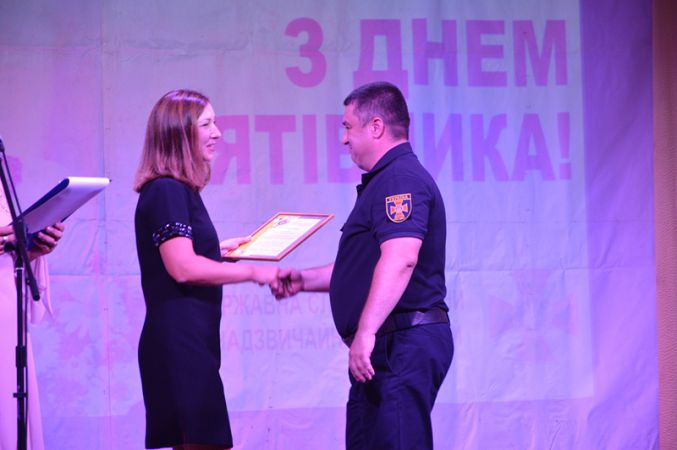 Новая традиция: килийским спасателям устроили праздник, где наградили лучших