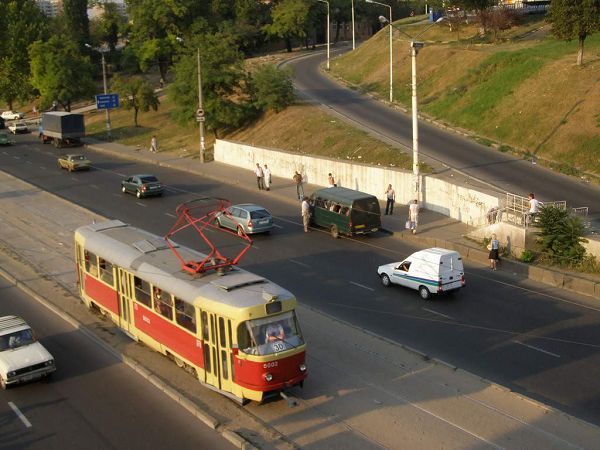 В Одесі трамвай наїхав на пенсіонерку: врятувати її не вдалося