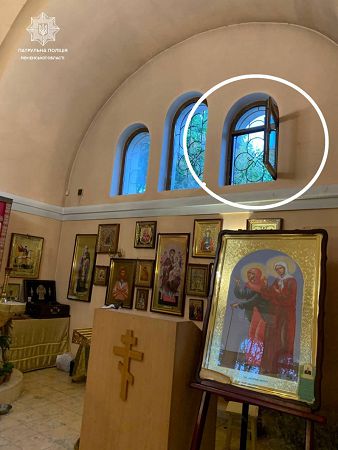 Разбил стекло и проник в храм: в Одессе мужчина пытался ограбить церковь