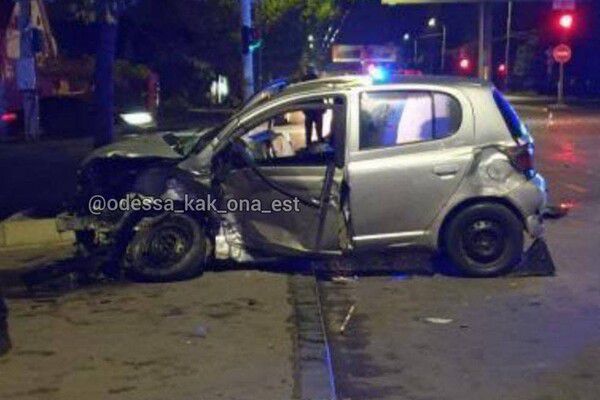 Смертельное ДТП в Одессе: BMW пролетел на два красных