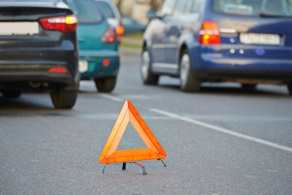 В Одесі у селищі Котовського ДТП з трьома машинами спровокувала затор. Відео