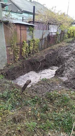 В Белгород-Днестровском третий день ликвидируют аварию на водопроводе