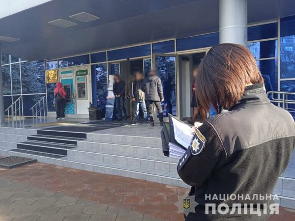 Возле мэрии Черноморска протест «атошников» перерос в драку с полицией