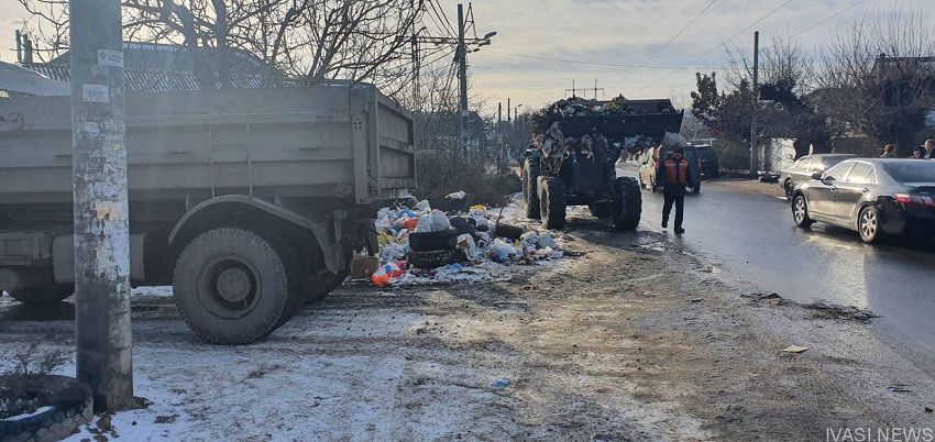 Жители частного сектора Одессы создают помойку у своих домов