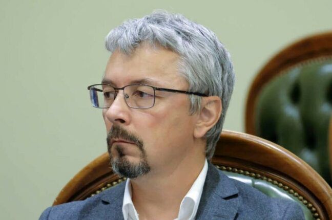 Министр культуры Ткаченко передумал уходить в отставку, но назвал свое решение актуальным