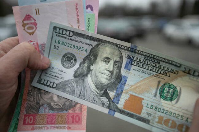 Курс доллара в Украине вырос до максимума