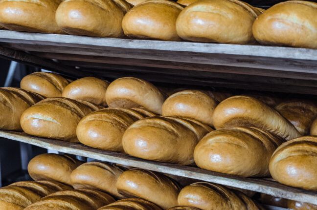 Для выпечки хлеба Украина будет закупать муку за границей