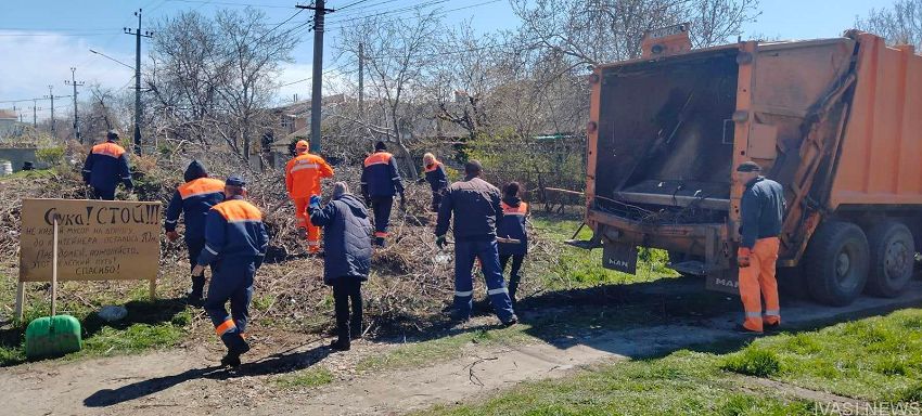 Садоводы-любители оставили горы мусора в частном секторе Одессы