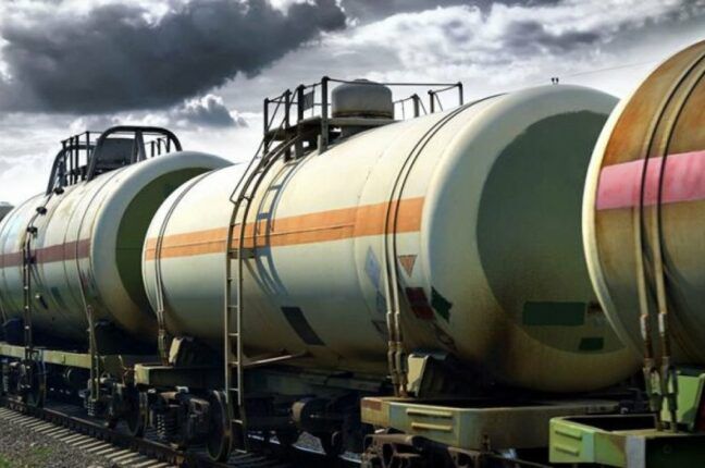 Чиновник «Одесской железной дороги» продал «налево» топливо на 1,4 млн грн
