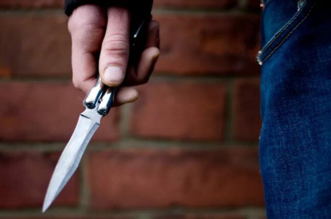 В Одессе парень в порыве ревности напал с ножом на приятеля