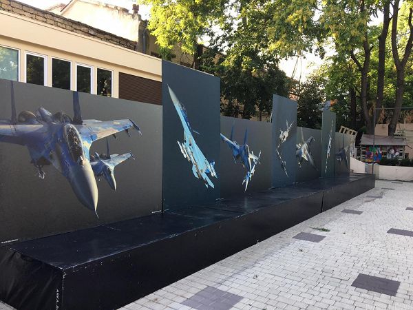 В Одесі відкрито фотовиставку бойових літаків Повітряних сил України