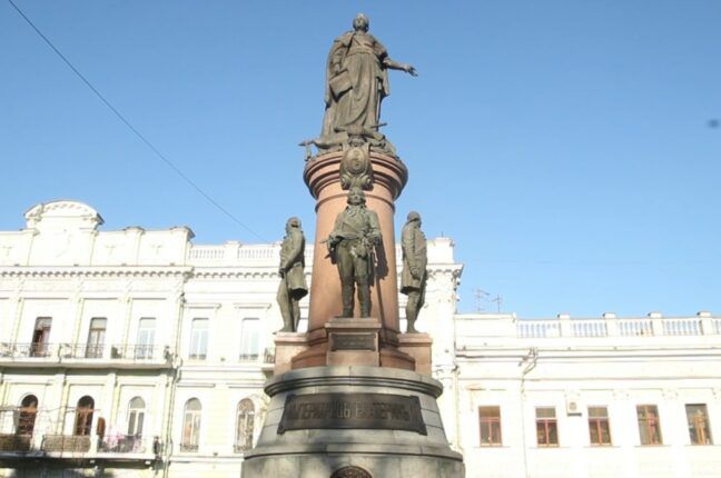 Президент відповів на петицію щодо заміни пам’ятника Катерині ІІ в Одесі