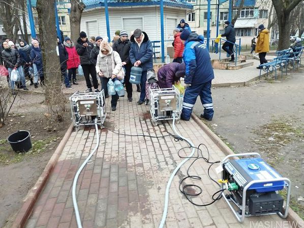В Одесі проводиться підвезення води до районів (адреси)