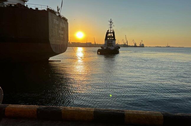 Вранці 1 січня з портів Великої Одеси вирушило шість суден