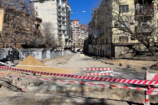 Рух транспорту на ділянці Деволанівського узвозу закрито до вересня