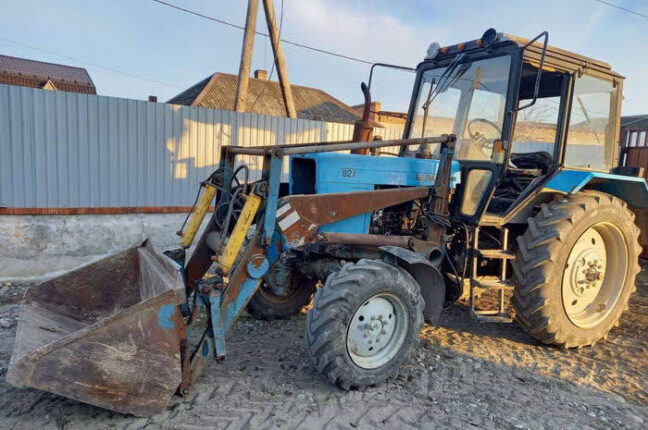 На Одещині чоловік на тракторі вбив ковшем дівчинку